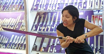 Притча: кухонний ніж проти меча